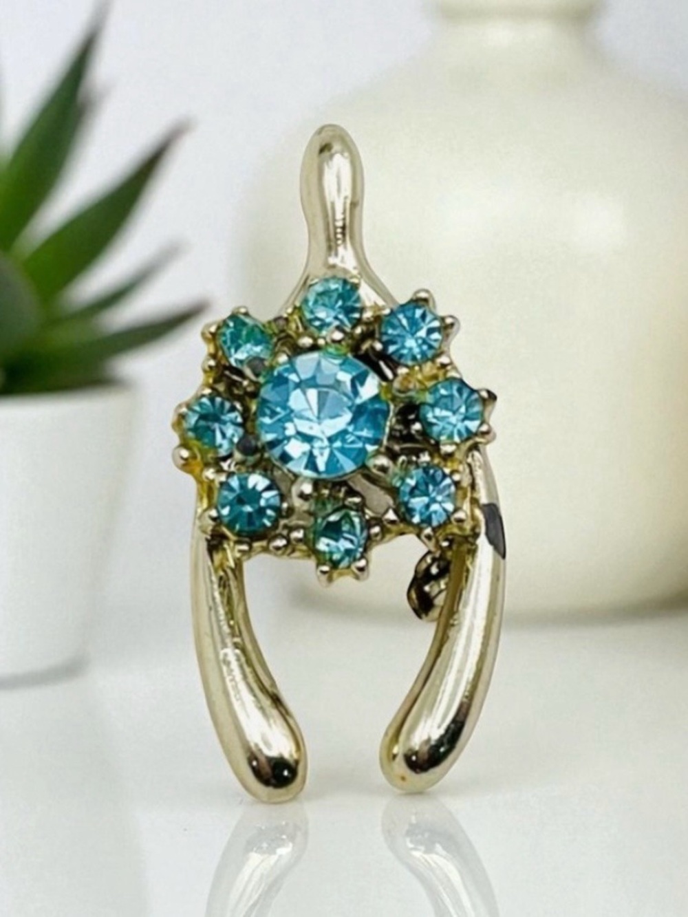 Darling Dainty Vintage Blue Rhinestone Wishbone Brooch Petite Estate Pc